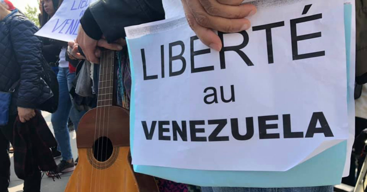 Venezolanos marchan en París para apoyar a Guaidó © Facebook / Andreina Mujica