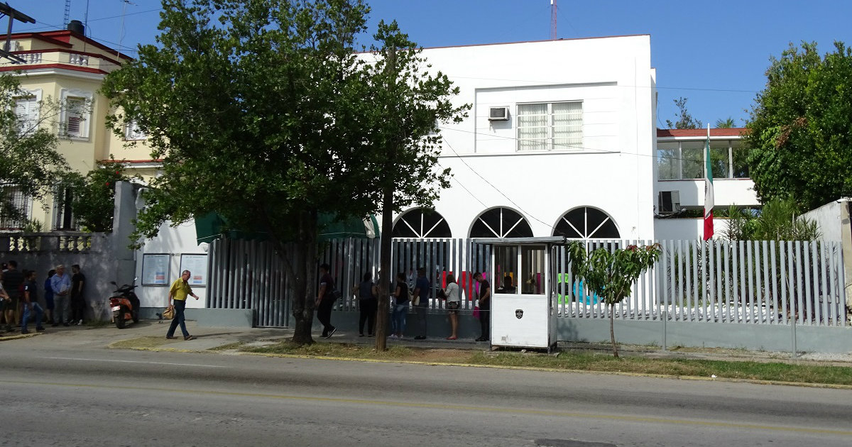 Exterior de la Embajada de México en La Habana © CiberCuba