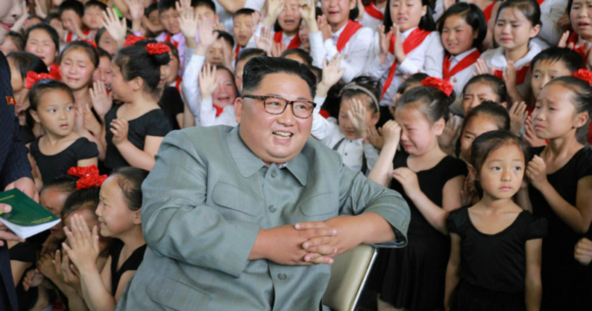 Kim Jong-un, en visita al Palacio de los Niños. © KCNA