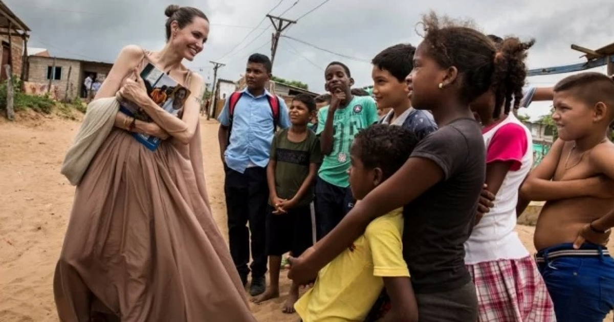 Angelina Jolie © Instagram / Jolie Brasil