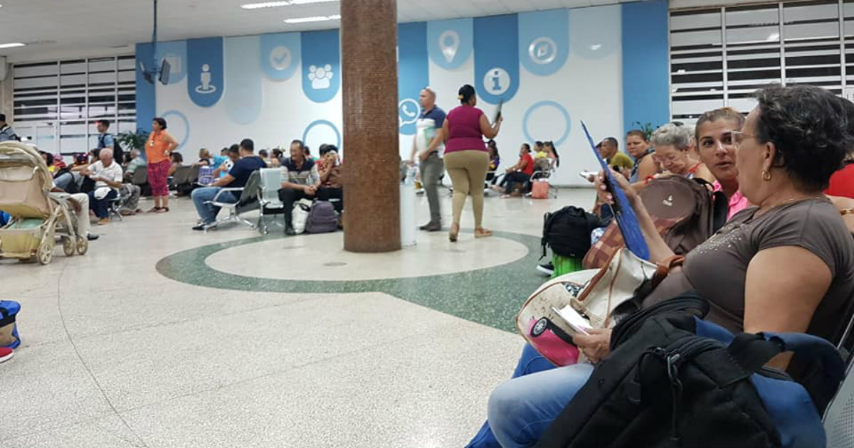 Salón de espera de la Terminal de Ómnibus de La Habana © Facebook/Lázaro Manuel Alonso
