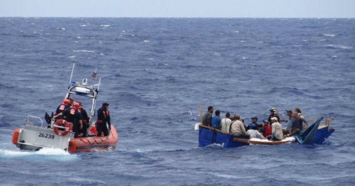Balseros cubanos son interceptados por la Guardia Costera de EE.UU. © US Coast Guard