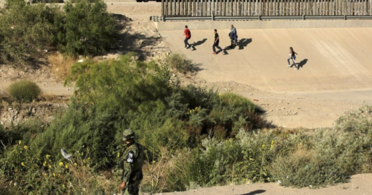 Migrantes en la frontera de Juárez © Twitter / Golfo Pacífico