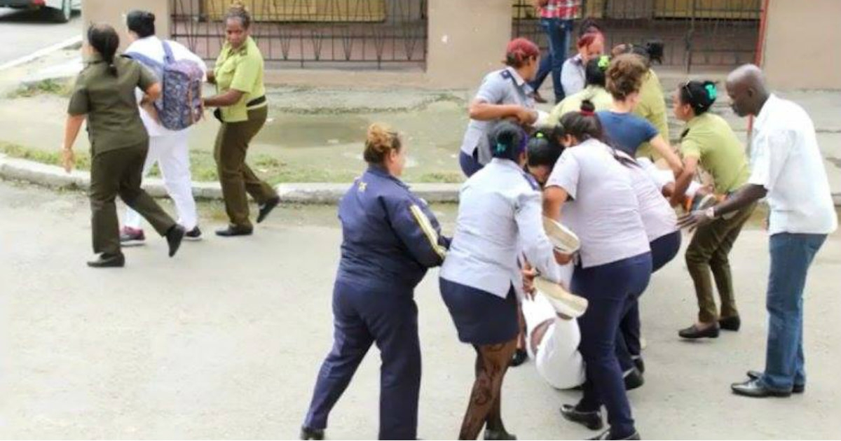 Represión en Cuba © Observatorio Cubano de Derechos Humanos/ Facebook