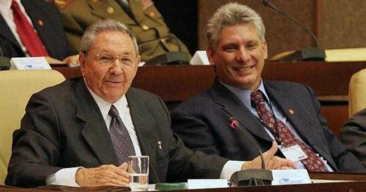 Raúl Castro y Díaz-Canel © Escambray