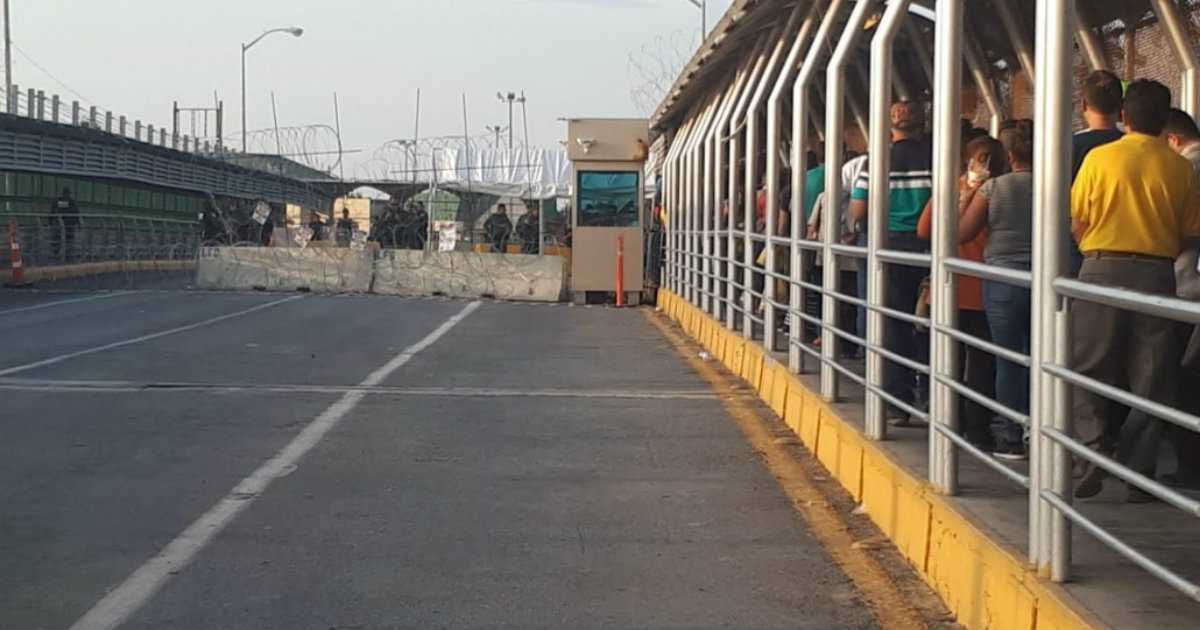 Cierre del Puente Internacional que une a Reynosa con Hidalgo © Twitter / SETH ROJAS MOLINA ‏
