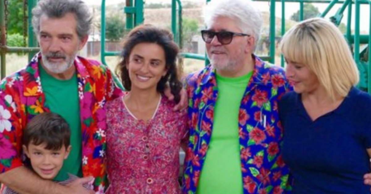 Antonio Banderas, Penélope Cruz, Pedro Almodóvar y Nora Navas durante el rodaje de "Dolor y Gloria" © Twitter / Agustín Almodóvar