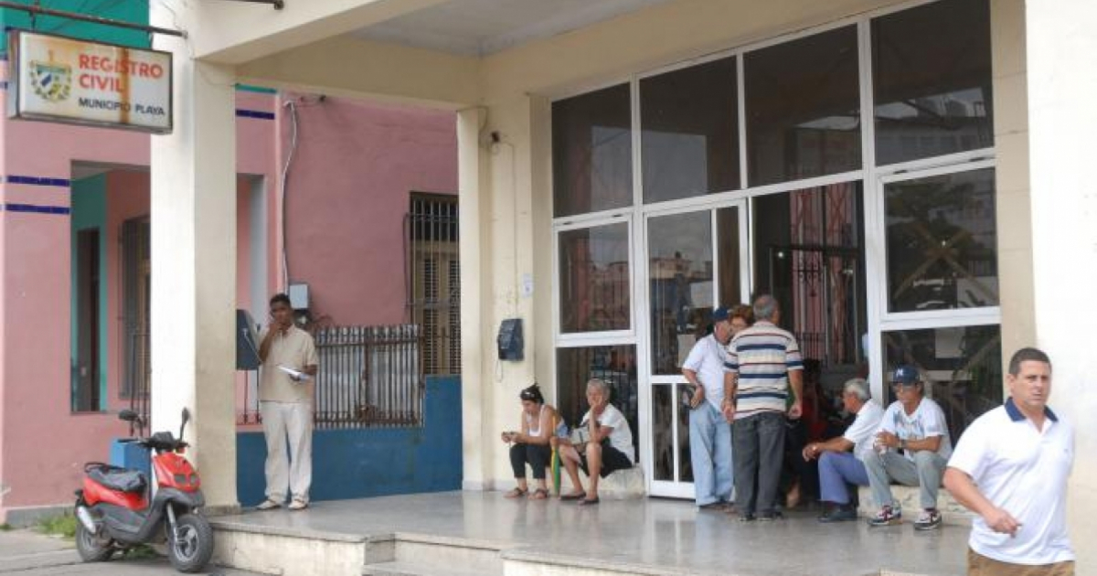 Registro Civil del municipio Playa, en La Habana © Granma/ Ismael Batista Ramírez