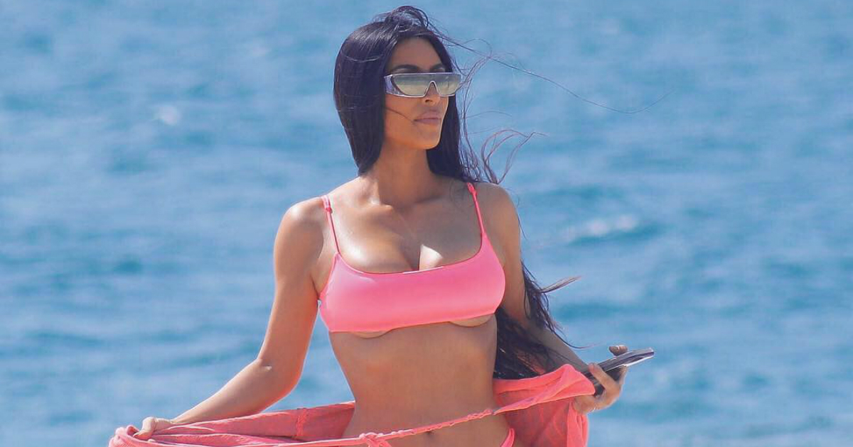 Kim Kardashian con un bikini en rosa © Instagram / Kim Kardashian