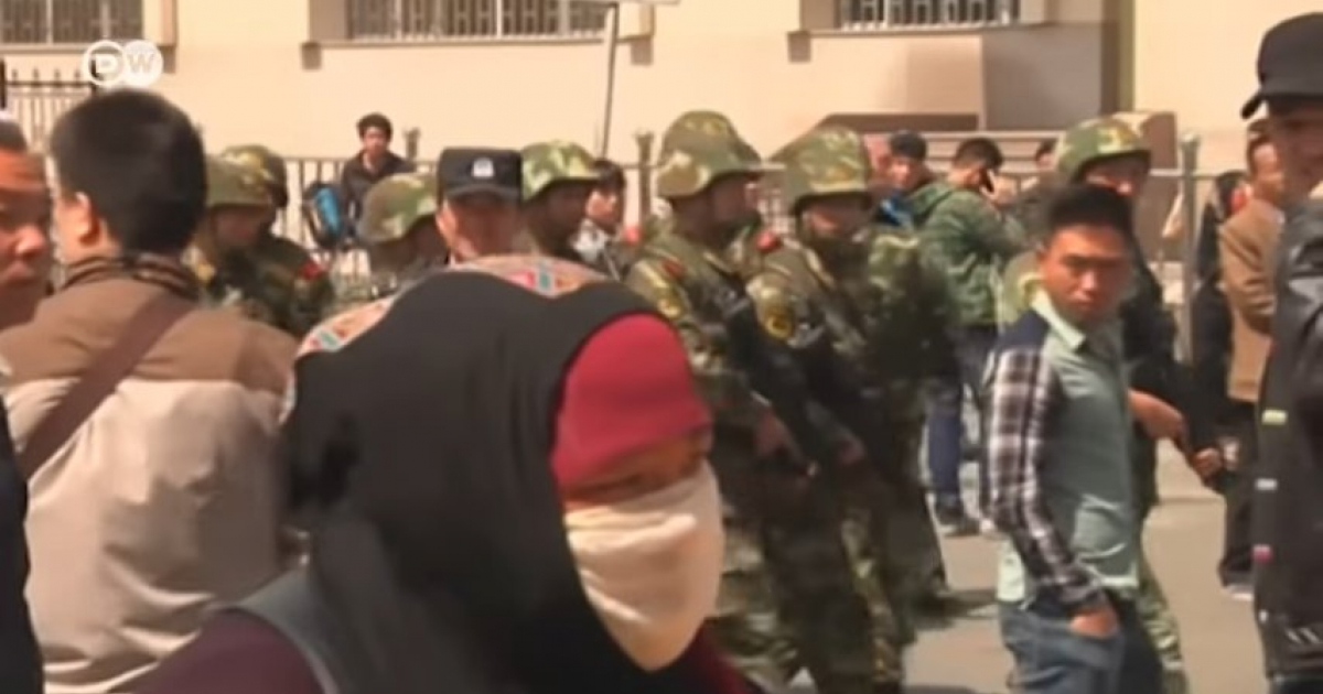 Campo de confinamiento en Xinjiang, en China © Captura de video en Youtube