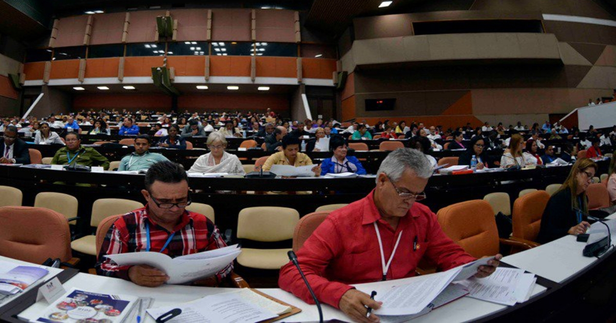 Diputados durante la sesión de la Asamblea Nacional de Cuba © Twitter / AsambleaCuba