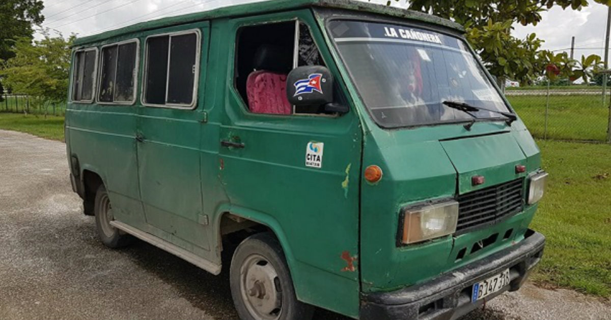 El chofer del microbús estatal pretendía cobrar 10 pesos por un viaje al municipio Minas, Camagüey © Radio Cadena Agramonte