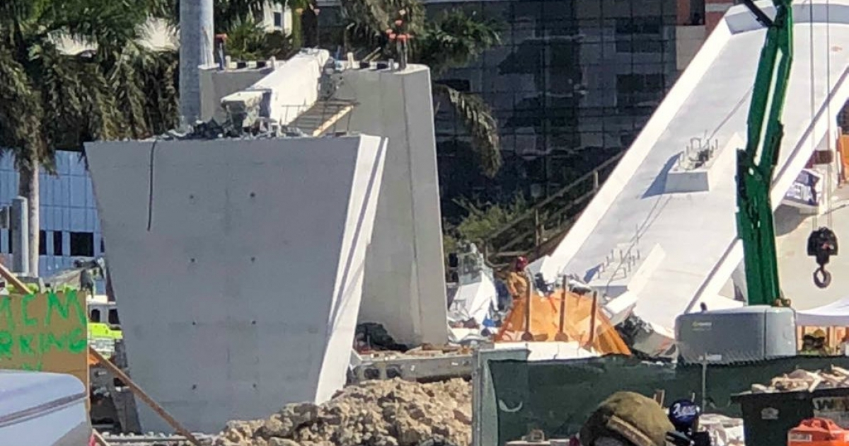 El puente de la Universidad de Florida tras su colapso, ocurrido el 15 de marzo de 2018 © CiberCuba