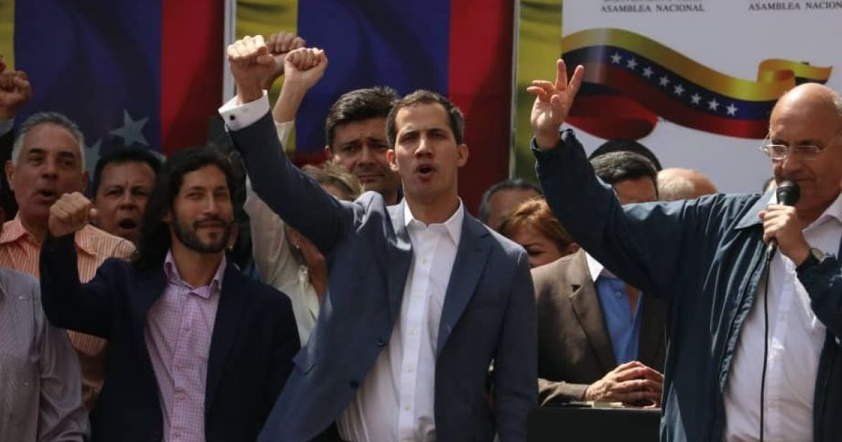 Juan Guaidó y miembros de la Asamblea Nacional © Twitter/ @AsambleaVE