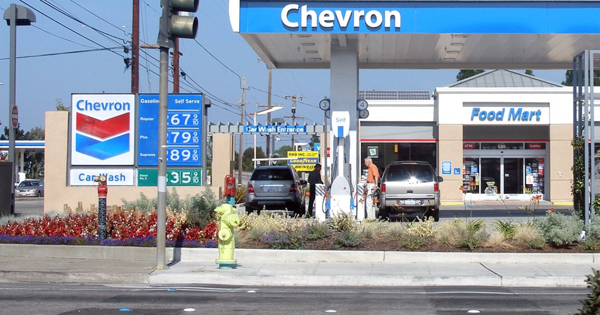 Chevron © Wikimedia Commons