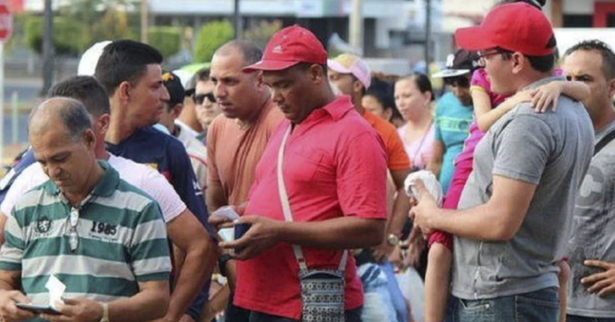 Migrantes cubanos en Ciudad Juárez (foto de archivo) © midiario.com