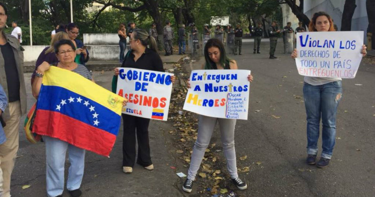 Un grupo de venezolanos protestan contra el Gobierno de Nicolás Maduro © Wikipedia