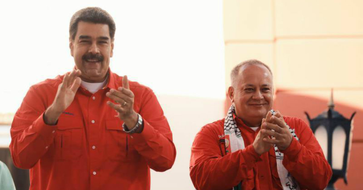 Nicolás Maduro y Diosdado Cabello aplauden durante un acto © Twitter / Nicolás Maduro