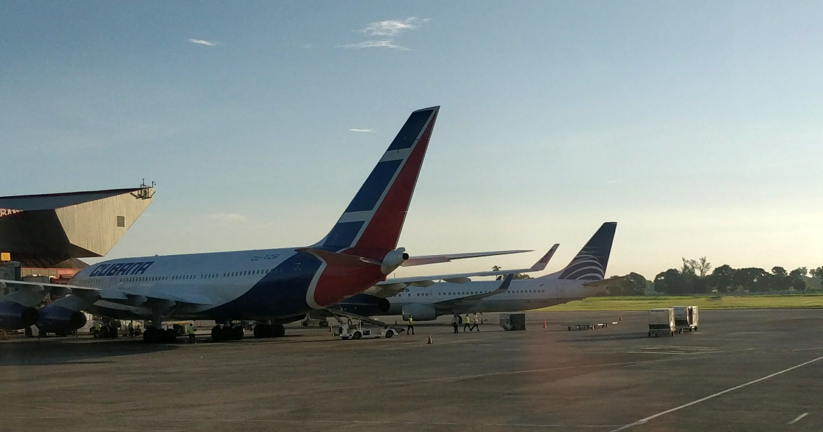 Aviones en el aeropuerto de La Habana © CiberCuba