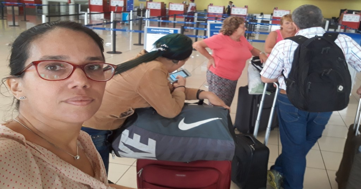 Luz Escobar en el aeropuerto de La Habana © Twitter / Luz Escobar