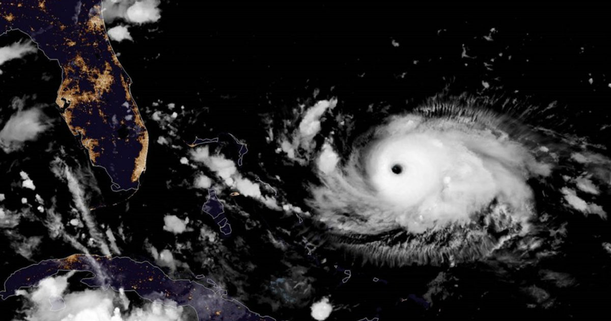 Imagen del Satélite que muestra al huracán Dorian con un ojo perfectamente definido © NOAA