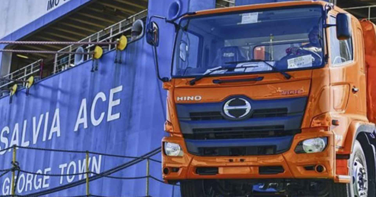 Uno de los camiones donados por Japón © ACN