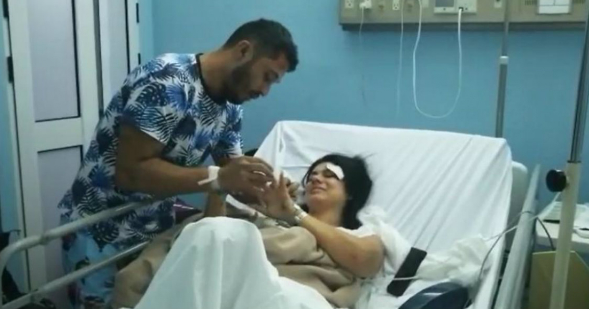 Iván Zerda le pide matrimonio a su novia en el hospital "Cira García" © Captura de Instagram/El Tiempo