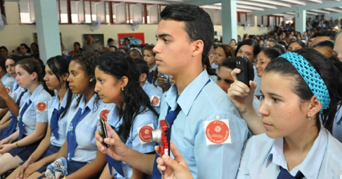 Estudiantes cubanos © Escambray