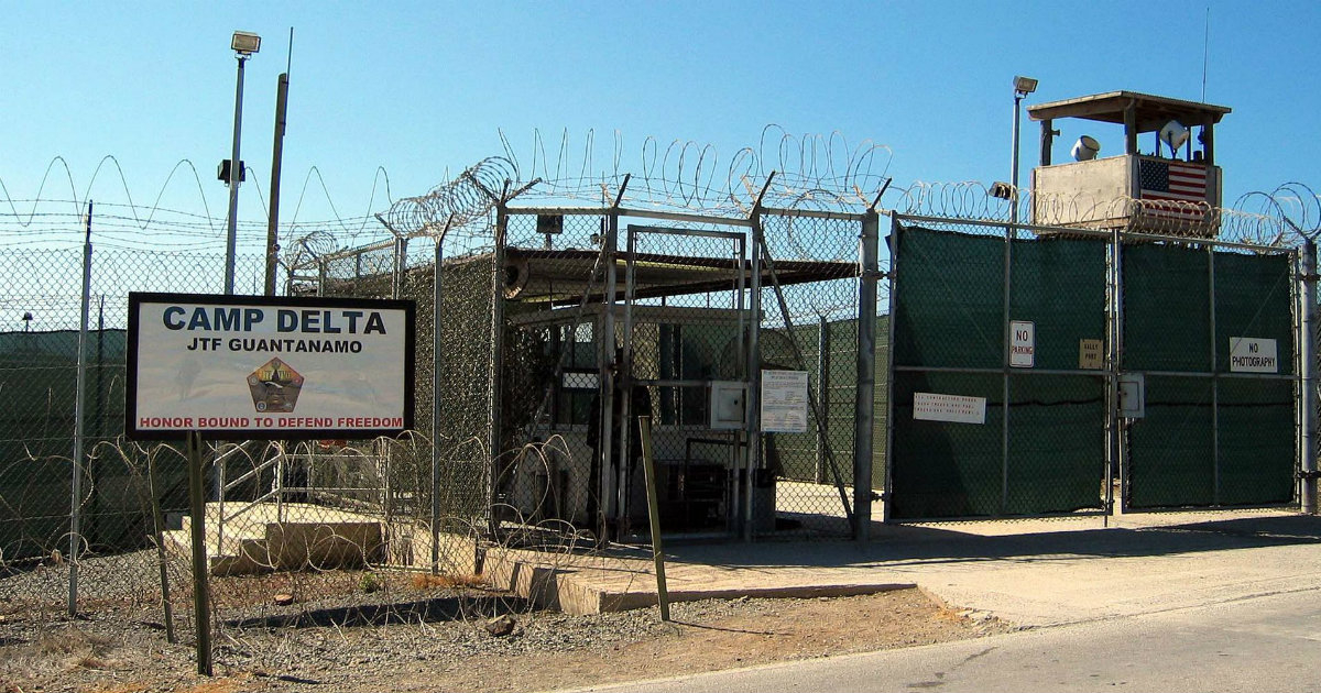Entrada al campamento 1 en Camp Delta, Guantánamo © Wikimedia Commons