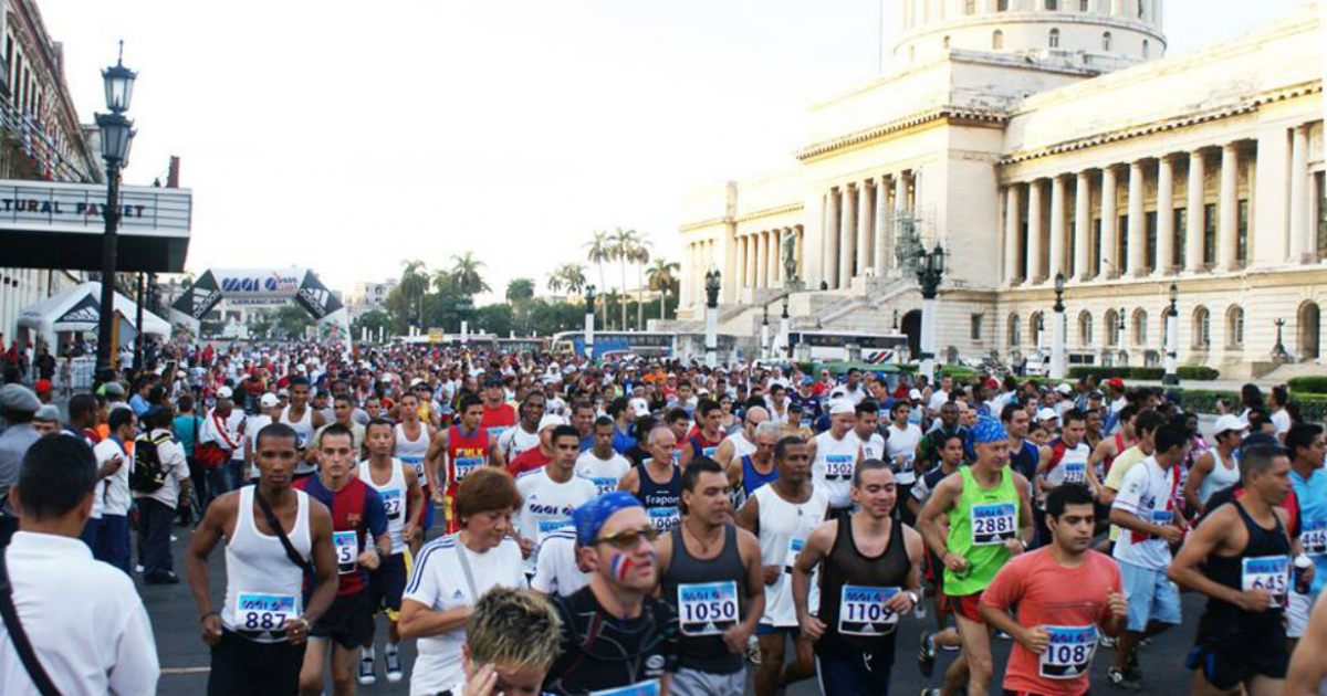 Corredores del Maratón de La Habana © Facebook/ Maratón de La Habana-MARABANA