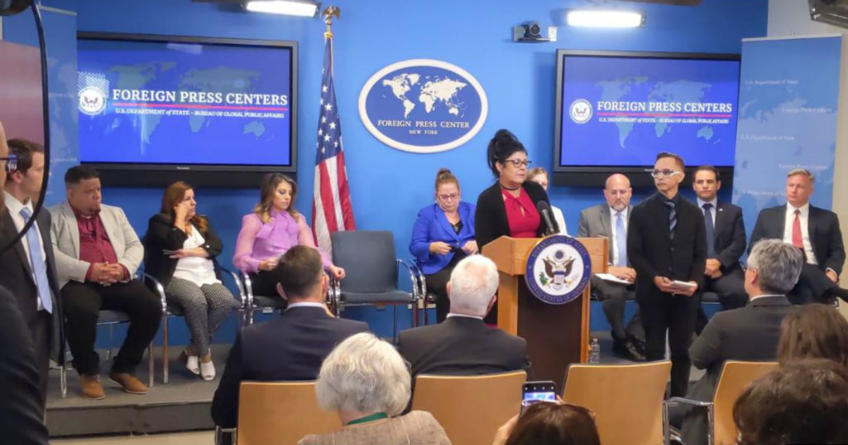  conferencia de prensa organizada por el Departamento de Estado norteamericano © Twitter/ Michael G. Kozak