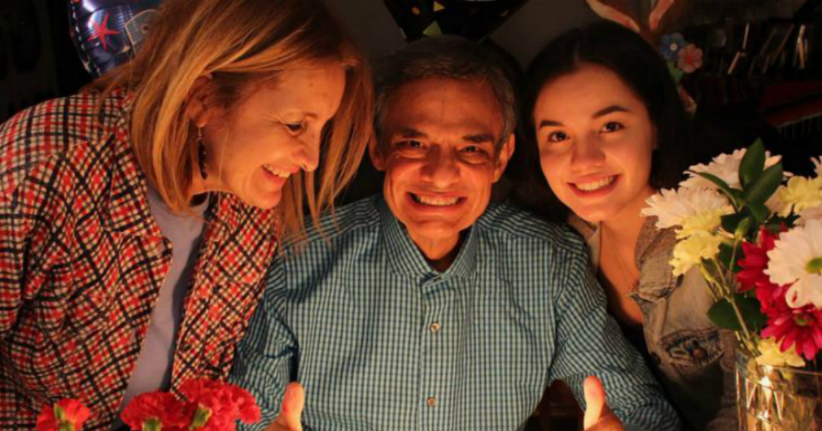 José José con su esposa Sara Salazar y su hija en común Sarita © Instagram / José José