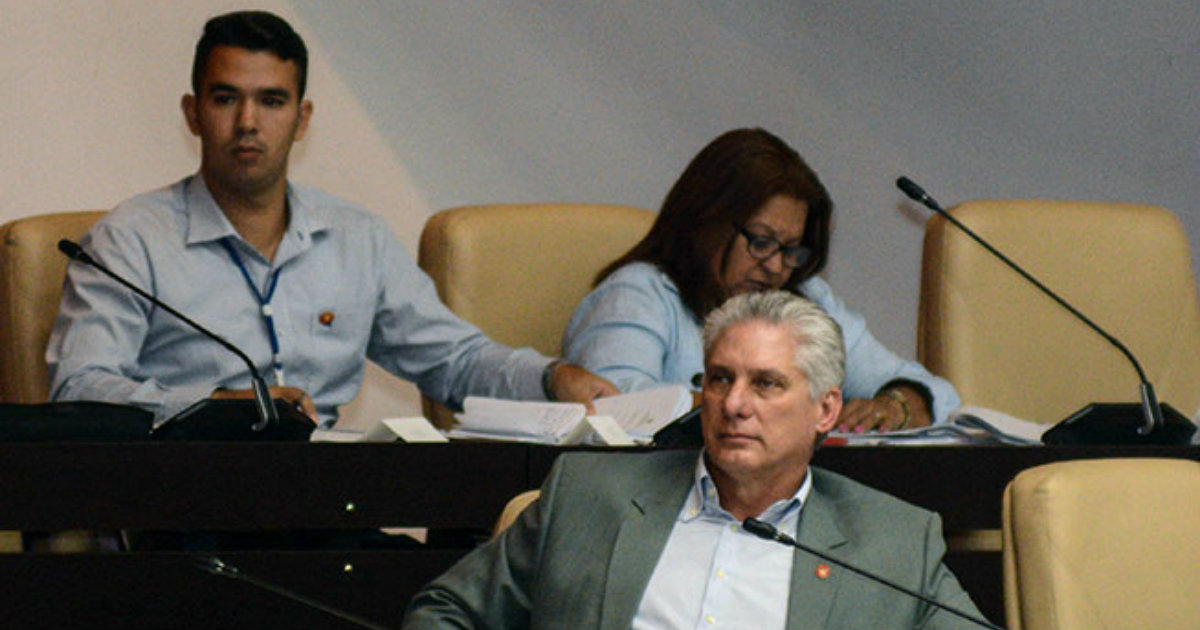Miguel Díaz-Canel tras su intervención en la Asamblea Nacional © Agencia Cubana de Noticias 