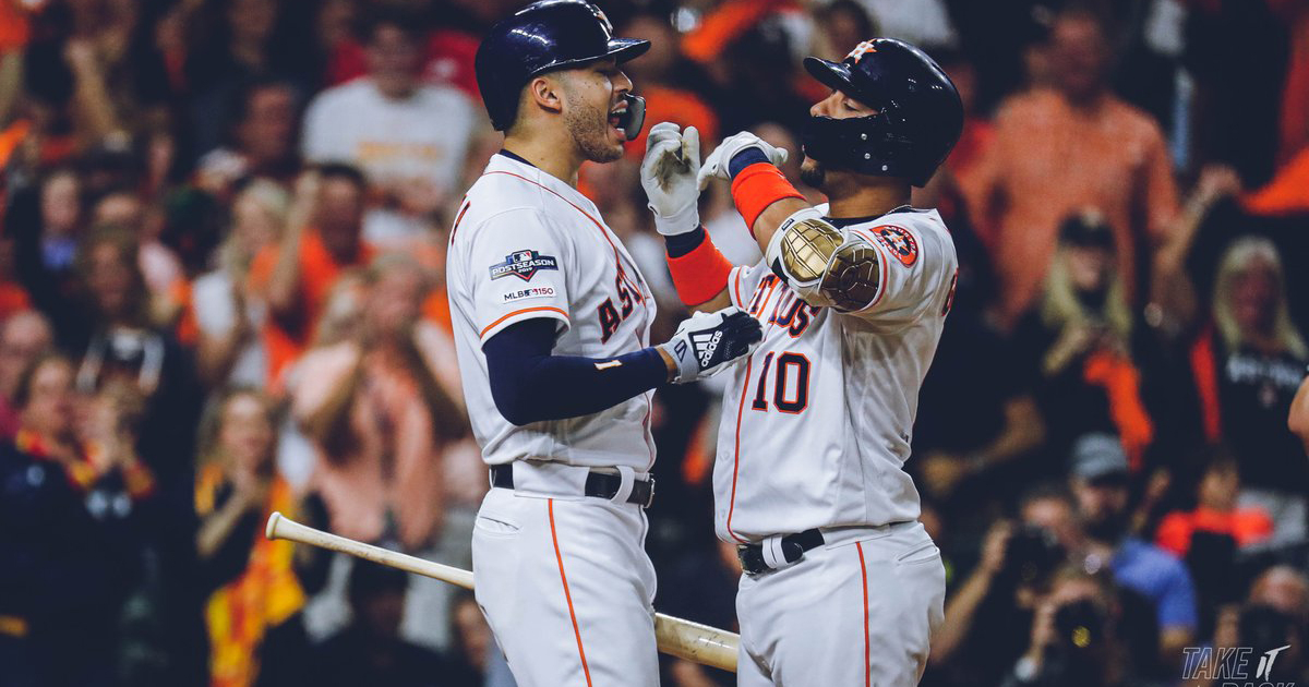 Anoche Gurriel (a la derecha) dio señales de un repunte ofensivo. © Houston Astros/Twitter.