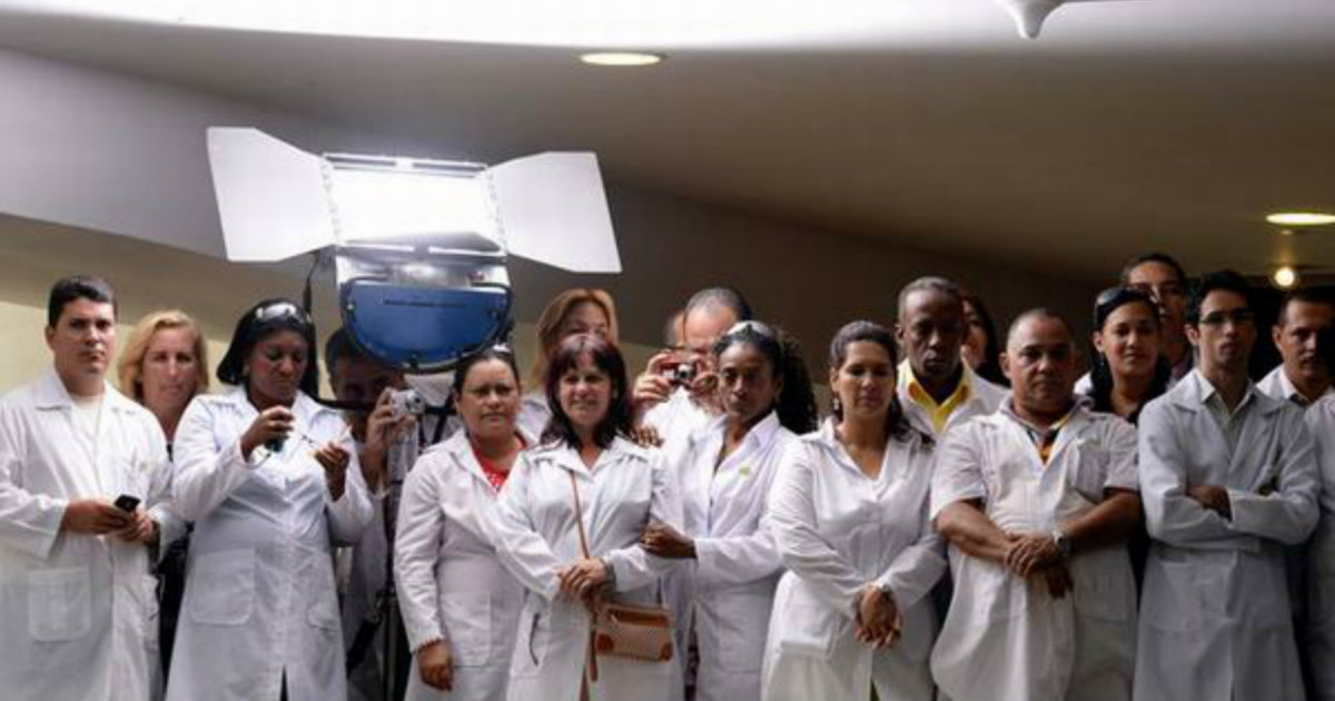 Médicos cubanos en Qatar en una imagen de archivo © Radio Rebelde
