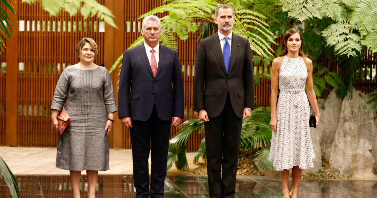 Liz Cuesta, Díaz-Canel, el Rey Felipe VI y la Reina Letizia © Casa Real
