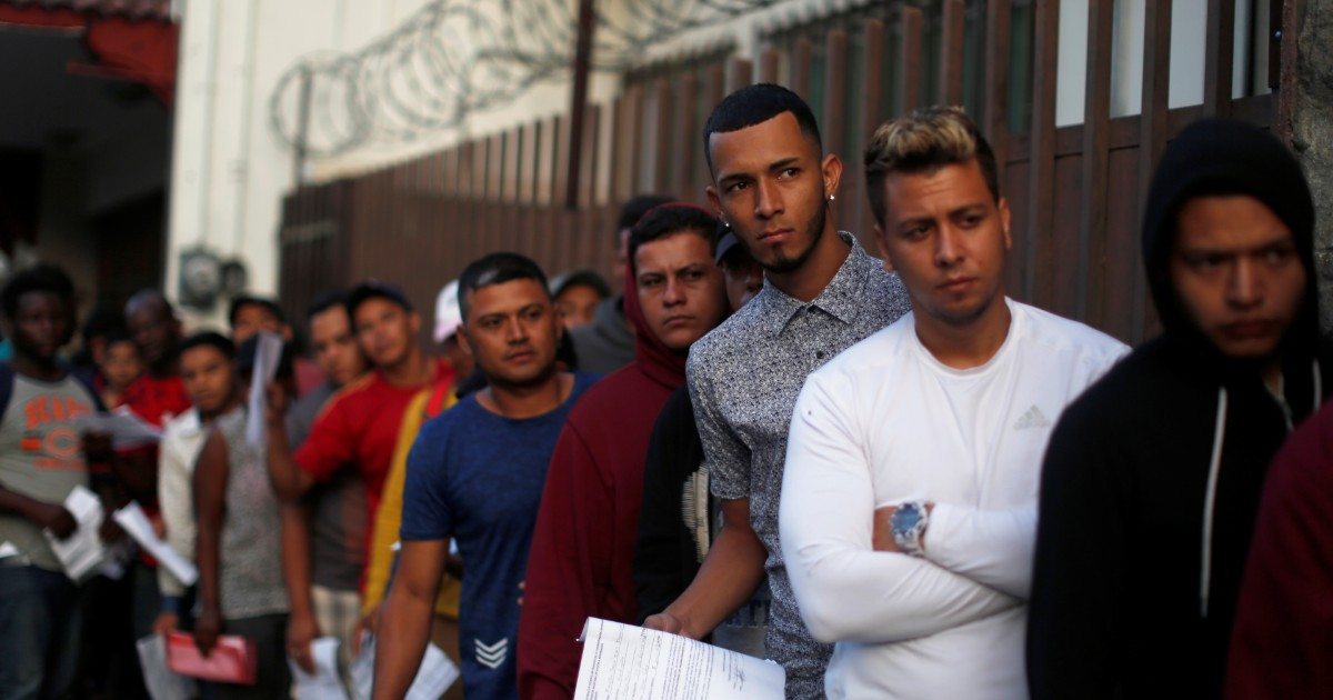 Un grupo de migrantes en un imagen de archivo © Reuters / José Cabezas
