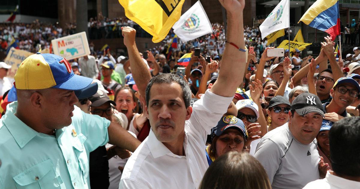 Juan Guaidó en una marcha convocada por la oposición © REUTERS/Fausto Torrealba 