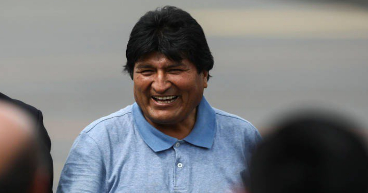Evo Morales a su llegada a México. (imagen de archivo) © Twitter / @evoespueblo