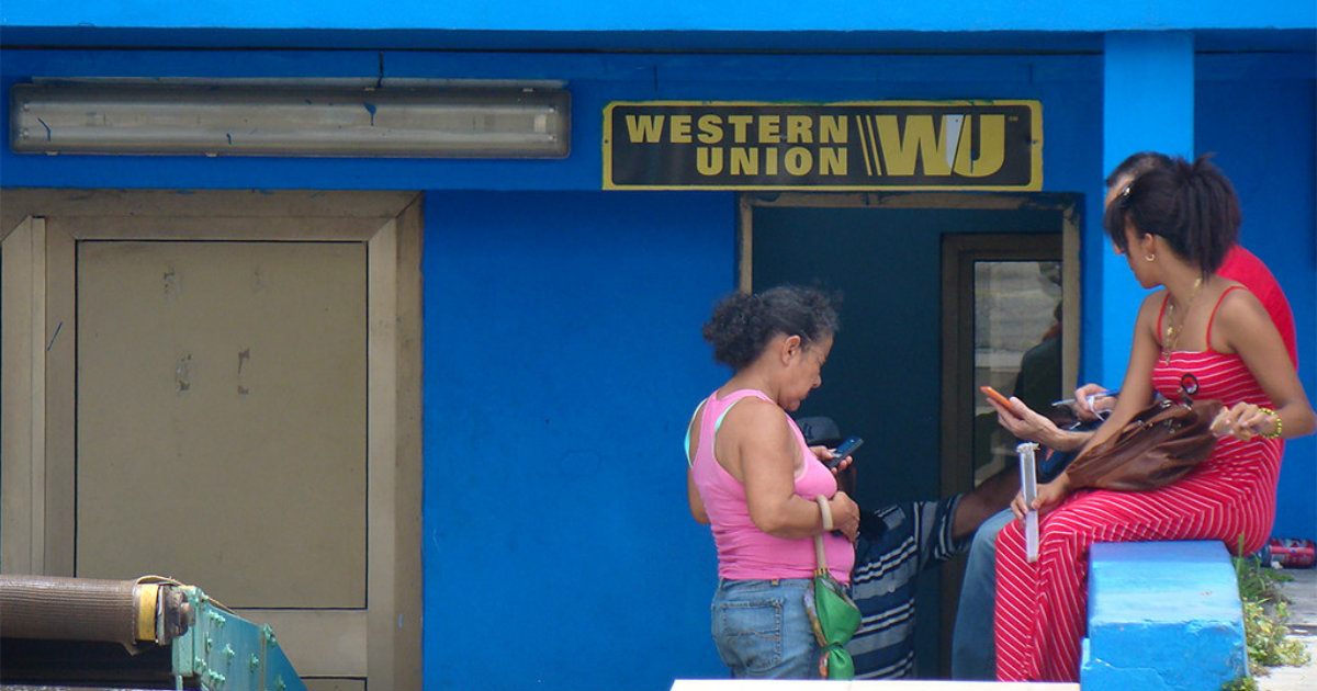 Oficina de Western Union en calle 26 y 23, Vedado © CiberCuba
