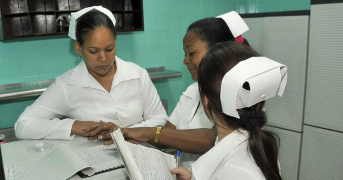 Enfermeras cubanas (archivo) © Sandinovision.icrt.cu