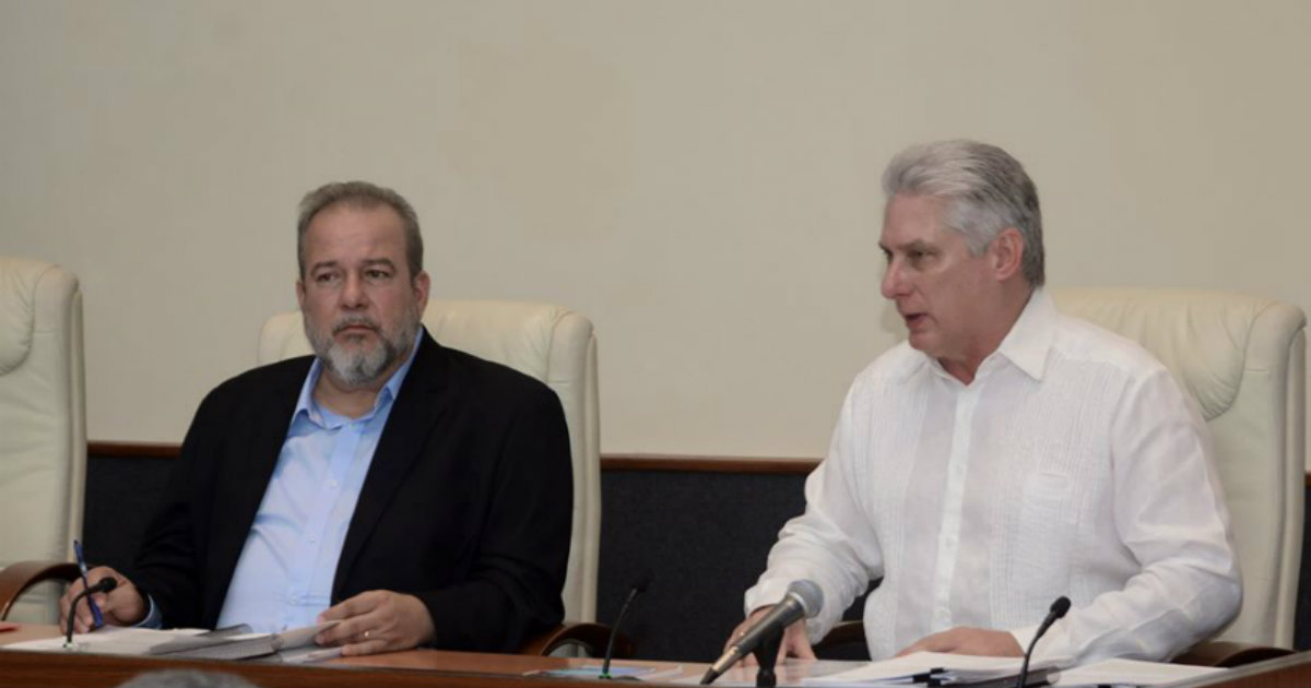 Miguel Díaz-Canel junto al primer ministro Manuel Marrero © Facebook / Presidencia de Cuba