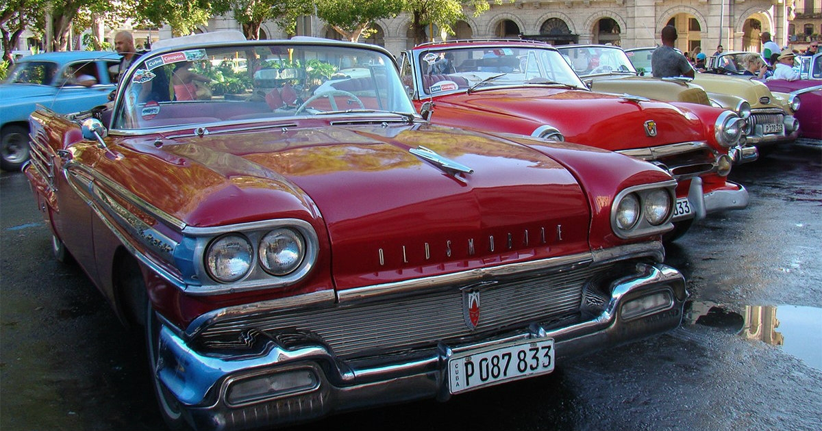 Autos antiguos norteamericanos en La Habana © CiberCuba