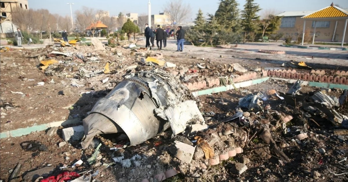 Fragmentos de avión ucraniano derribado por Irán © Nazanin Tabataee / WANA vía Reuters