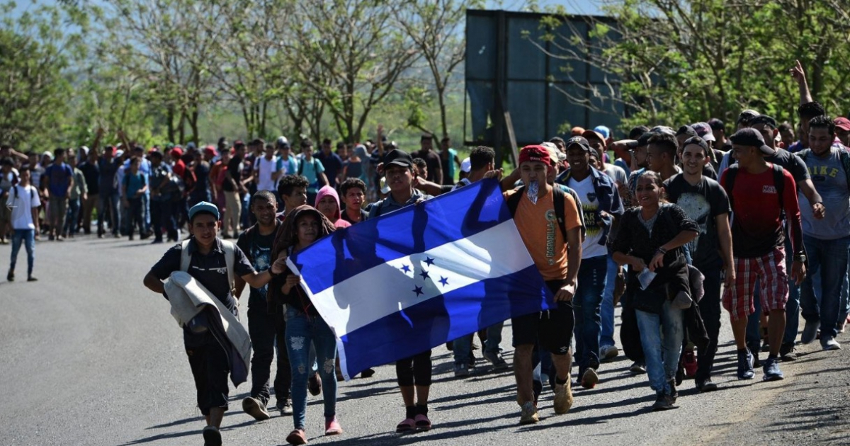 Caravana de migrantes llega a Guatemala © Twitter / Lester Barrientos