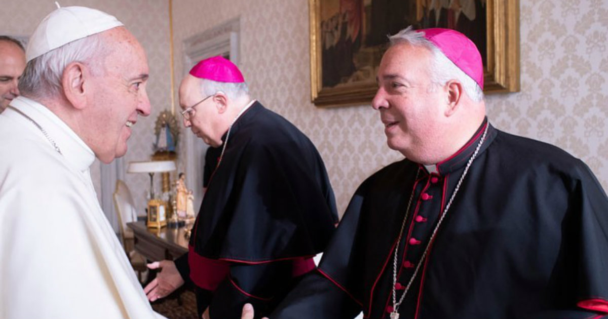 Papa Francisco y el arzobispo Nelson Pérez. © Vatican News