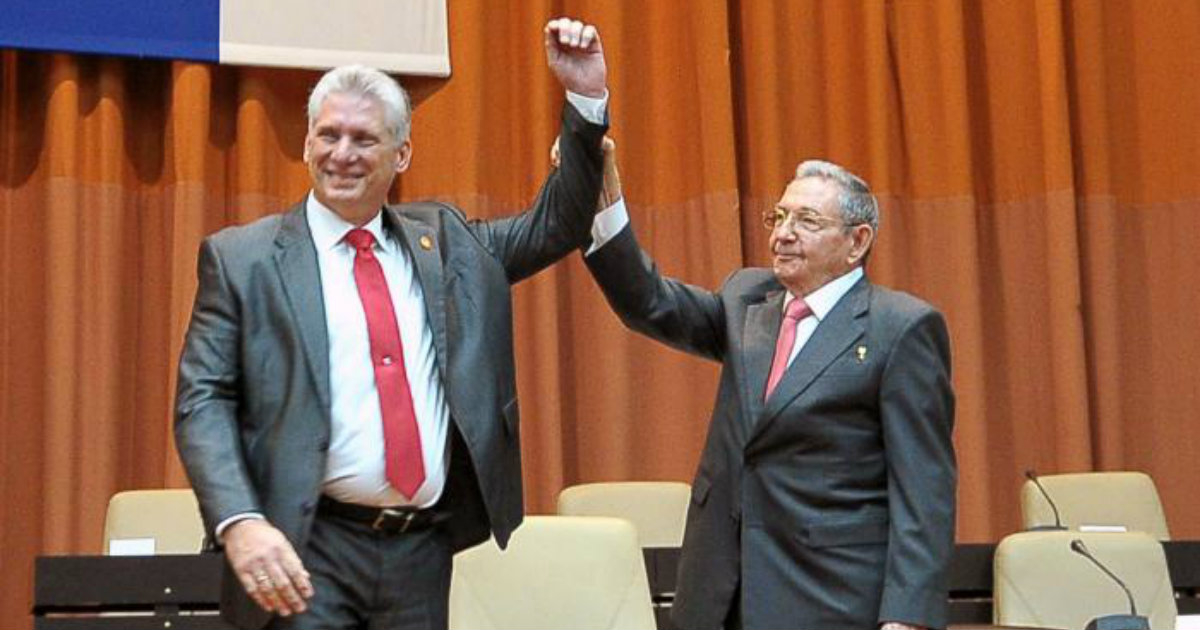 Díaz-Canel y Raúl Castro © Granma