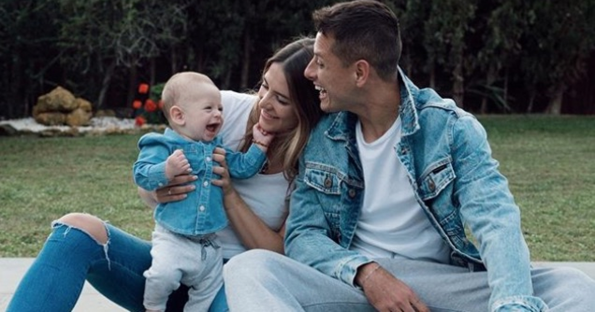 Chicharito, Sara y su bebé Noah © Instagram del futbolista