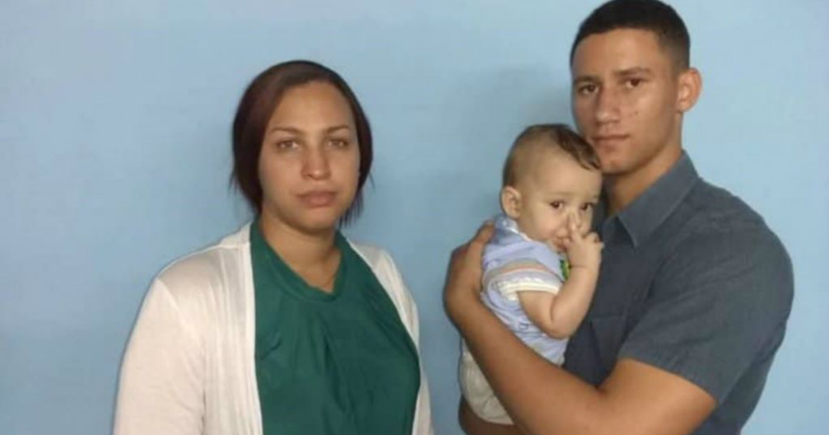 Nelva Ismarays Ortega junto a su bebé en una imagen de archivo © Martí Noticias