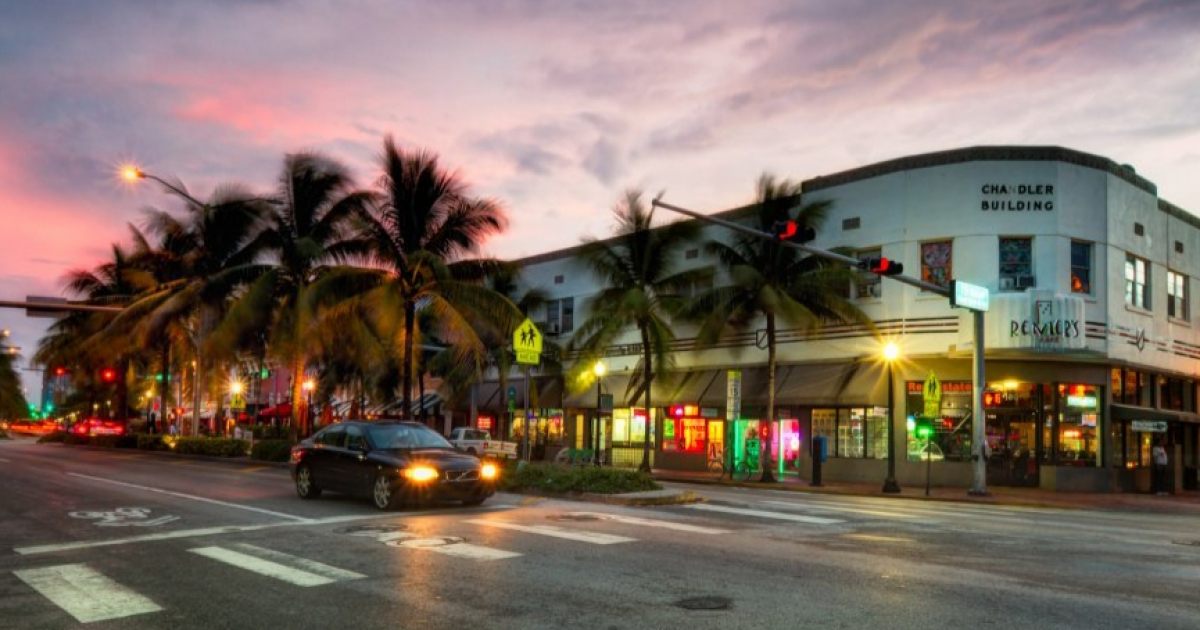 Washington Ave, Miami Beach © Wikipedia